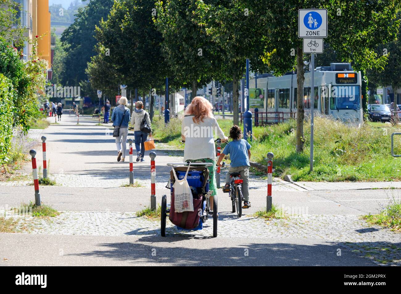 Freiburg im Breisgau, 2 septembre 2021 : le jeune district de Vauban représente le Freiburg vert et exemplaire sur le plan écologique. Banque D'Images