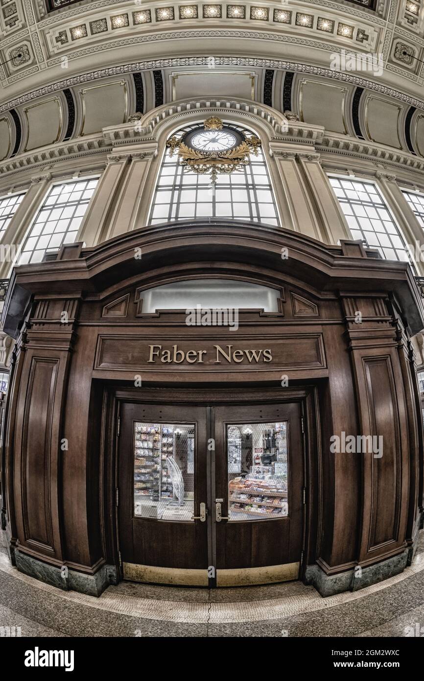 Lackawanna Faber News - le style architectural américain industriel dans la salle d'attente principale de la gare de Erie Lackawanna à Hoboken, Banque D'Images