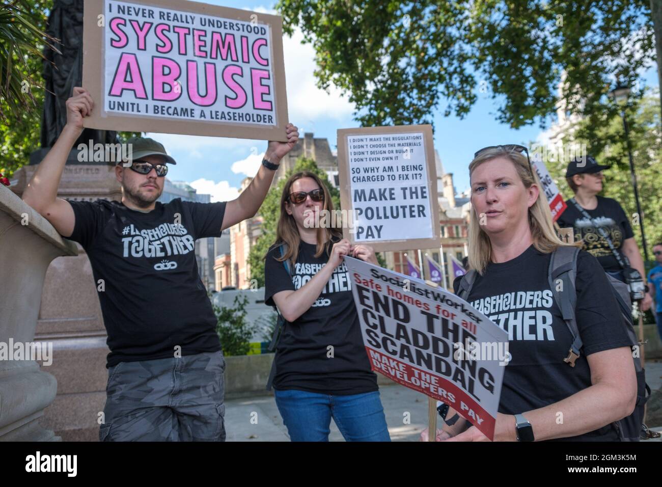 Londres, Royaume-Uni. 16 septembre 2021.'Je n'ai jamais compris l'abus systémique jusqu'à ce que je me demande un titulaire de bail. Un rassemblement national conjoint de bout en bout notre scandale de Bardage, National Leasehold Campaign et l'association caritative Leasehold Knowledge Partnership avec un large éventail de conférenciers, dont plusieurs députés protestent sur les nombreuses questions auxquelles sont confrontés les locataires, y compris le revêtement des risques d'incendie, la sécurité des bâtiments, les loyers et les frais de service et appelle à la fin de notre système archaïque de tenure à bail. Peter Marshall/Alay Live News Banque D'Images