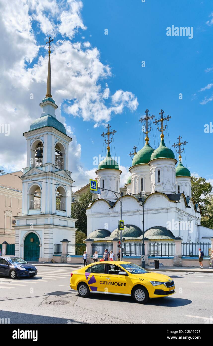 Église orthodoxe russe, vue de l'Église de la Trinité-donnant-vie à Listy, 1650-1661, point de repère : Moscou, Russie - 23 août 2021 Banque D'Images Église orthodoxe russe, vue de l'Église de la Trinité-donnant-vie à Listy, 1650-1661, point de repère : Moscou, Russie - 23 août 2021 Banque D'Images