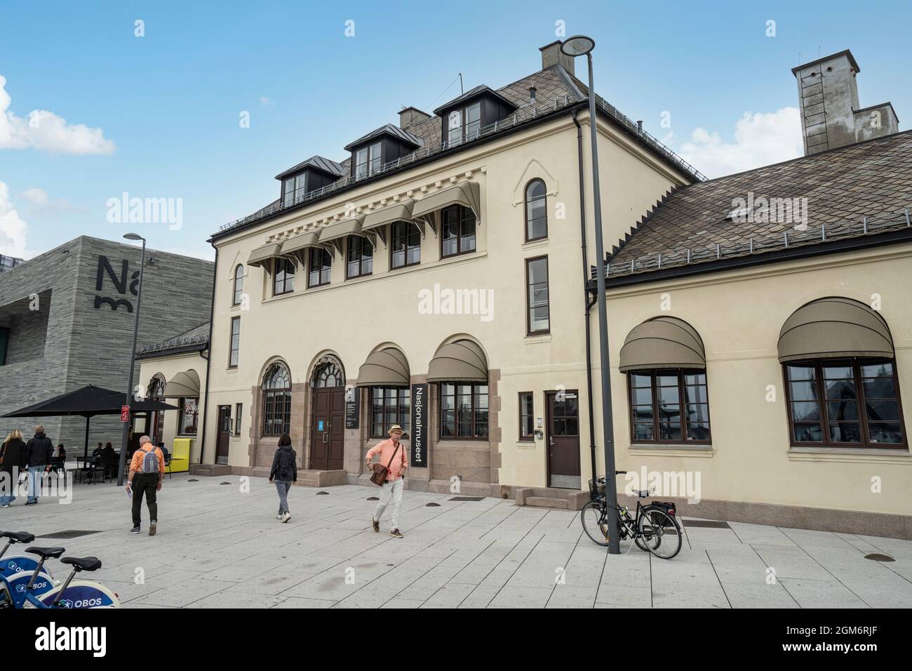 Oslo, Norvège. Septembre 2021. Vue extérieure du bâtiment du musée national d'art dans le centre-ville Banque D'Images