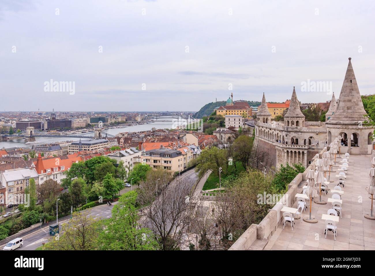 Vue panoramique sur la ville de Budapest avec Danube depuis du Bastion des Pêcheurs - la capitale de la Hongrie Banque D'Images