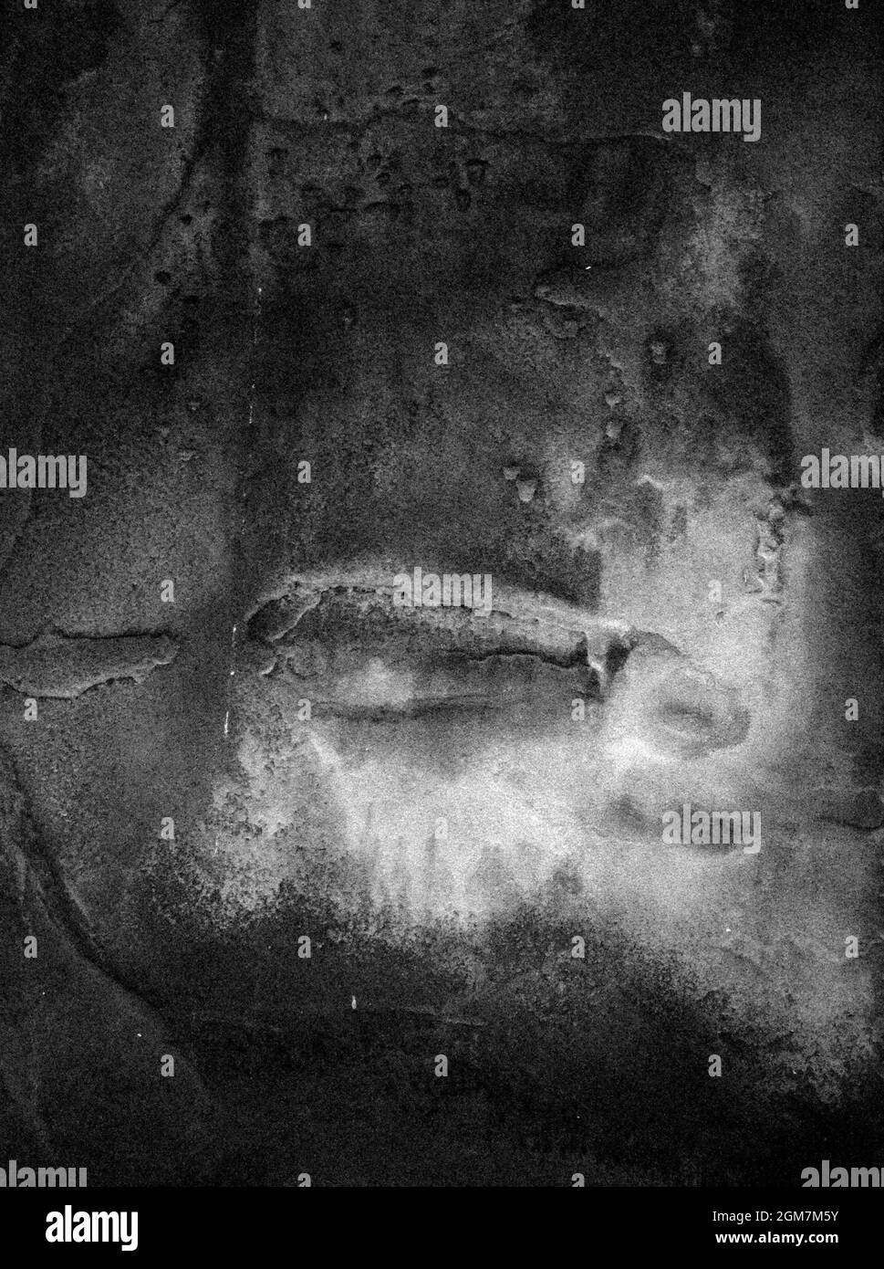 La fonte de la glace fait tomber la neige d'hiver Banque D'Images