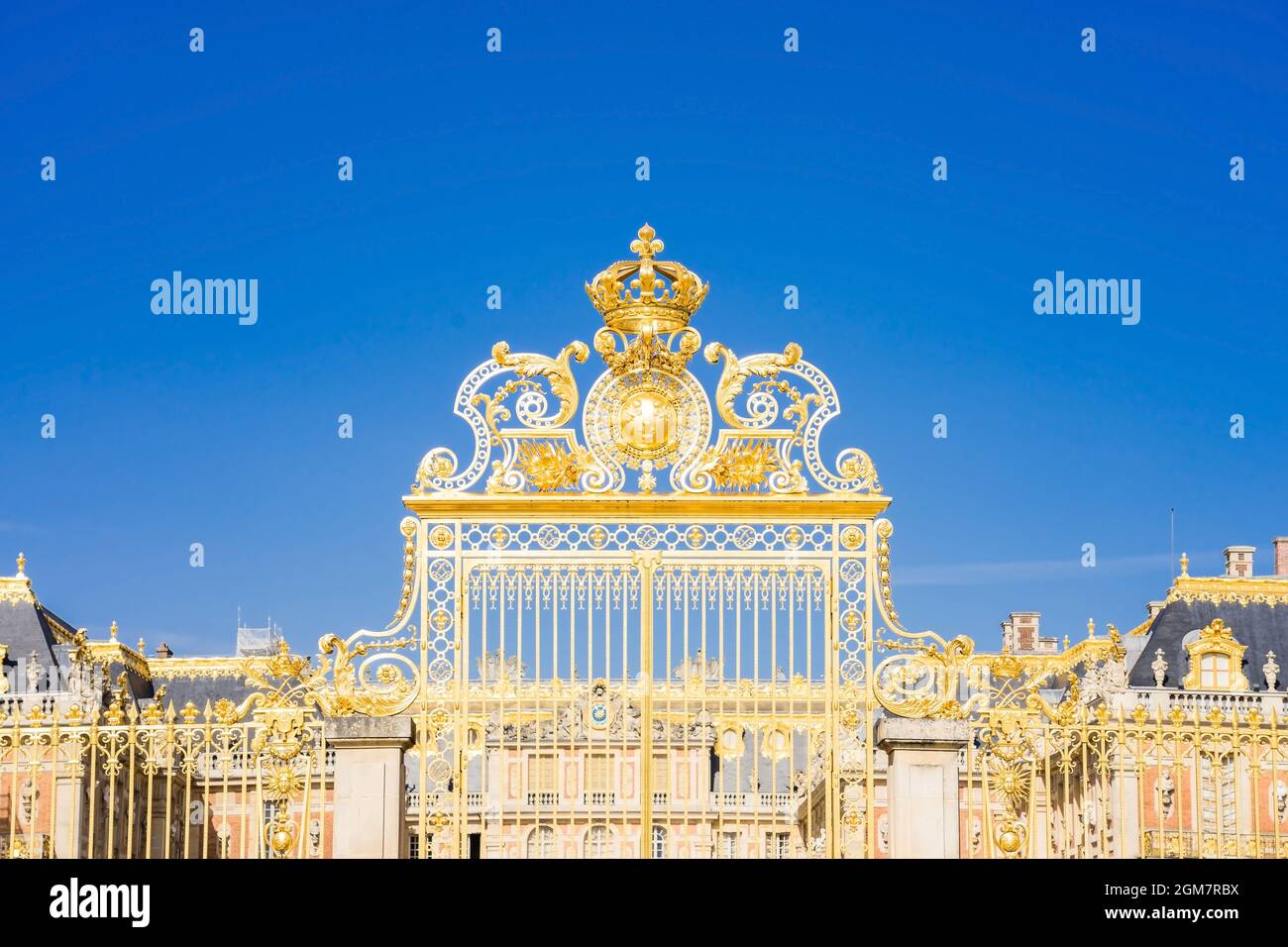 La porte d'or du château de Versailles, ou du château de Versailles, ou simplement de Versailles, en France Banque D'Images