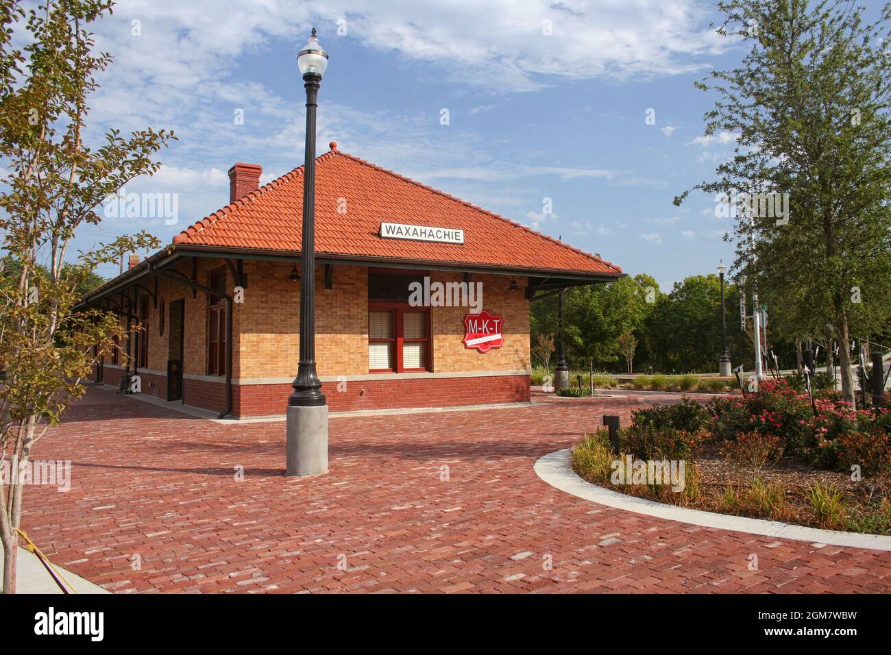 Waxahachie, TX - juillet 9 : dépôt ferroviaire historique situé près du centre-ville de Waxahachie, TX Banque D'Images