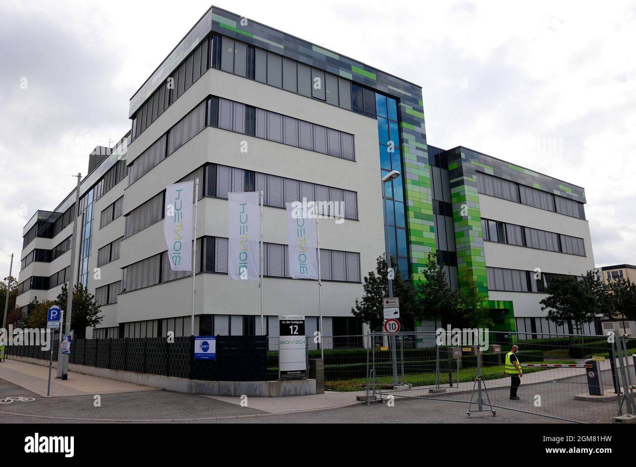 das logo der Biotech-Firma 'Biontech' an deren Stammsitz in Mainz (nur fuer redaktionelle Verwendung. Keine Werbung. Banque de référence : http://www.36 Banque D'Images
