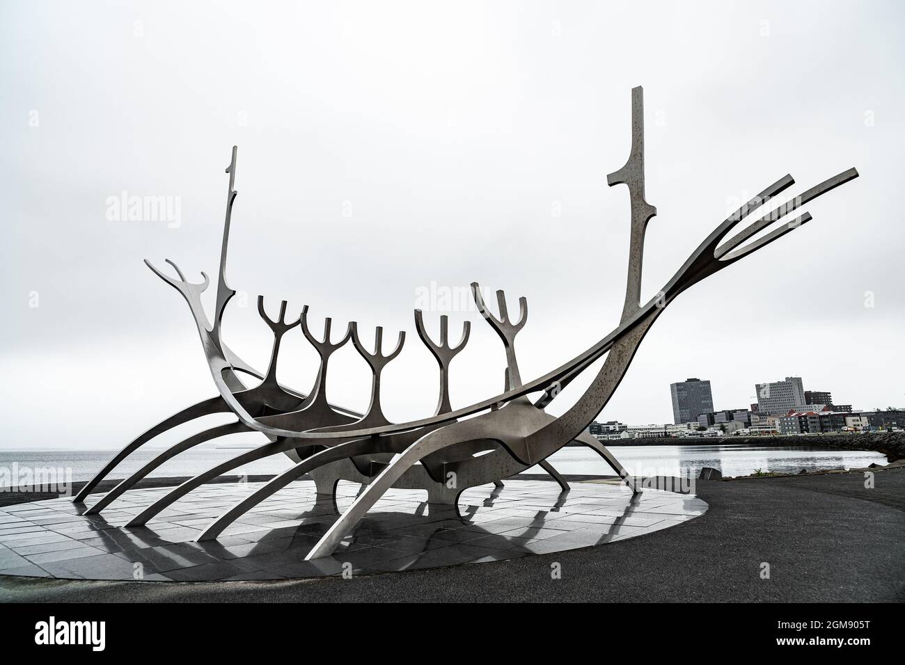 Sculpture Sun Voyager en Islande Banque D'Images