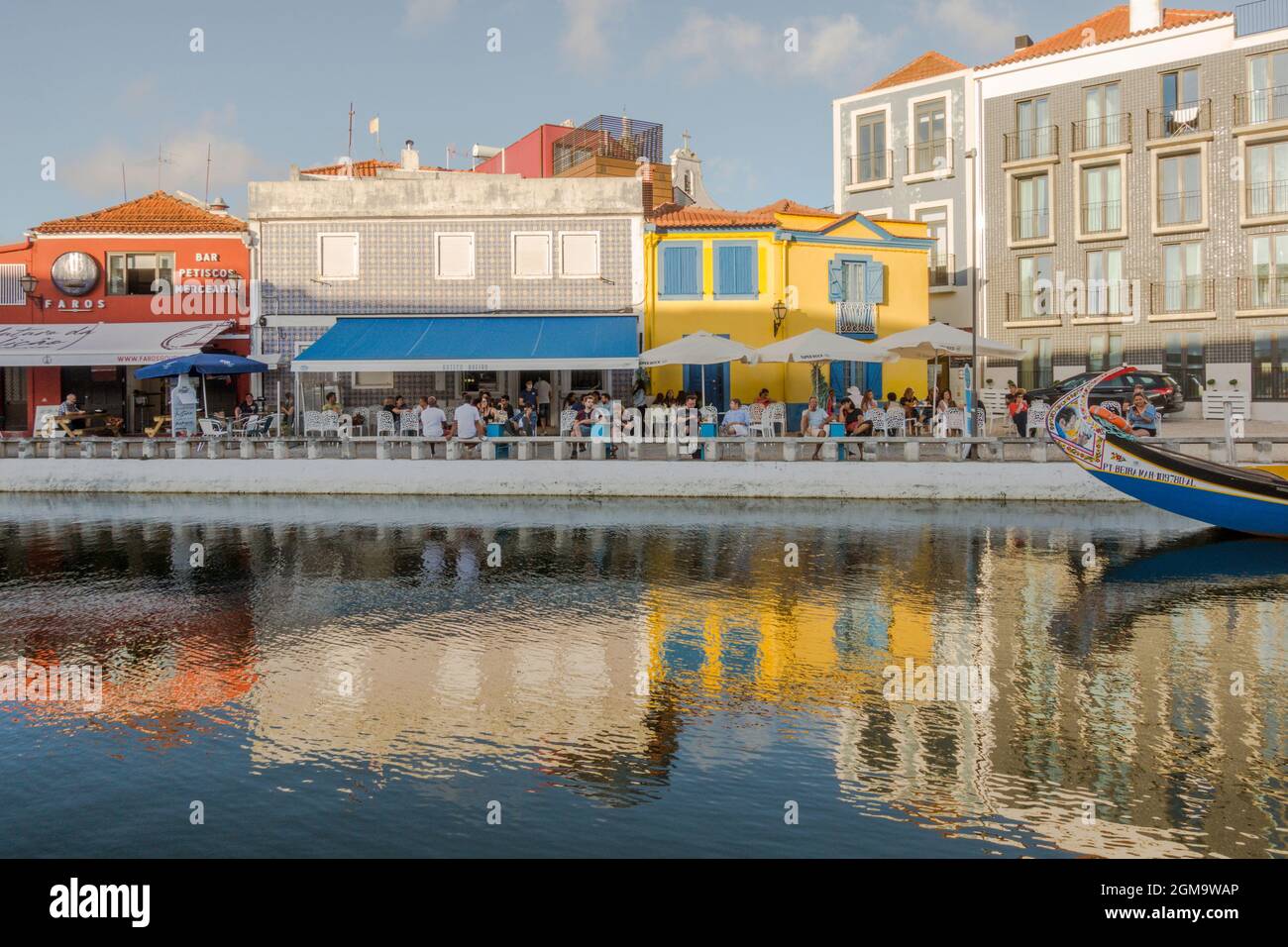 Aveiro, Portugal, canaux avec Moliceiros, gondoles traditionnelles sur les canaux de Ria de Aveiro, Europe Banque D'Images