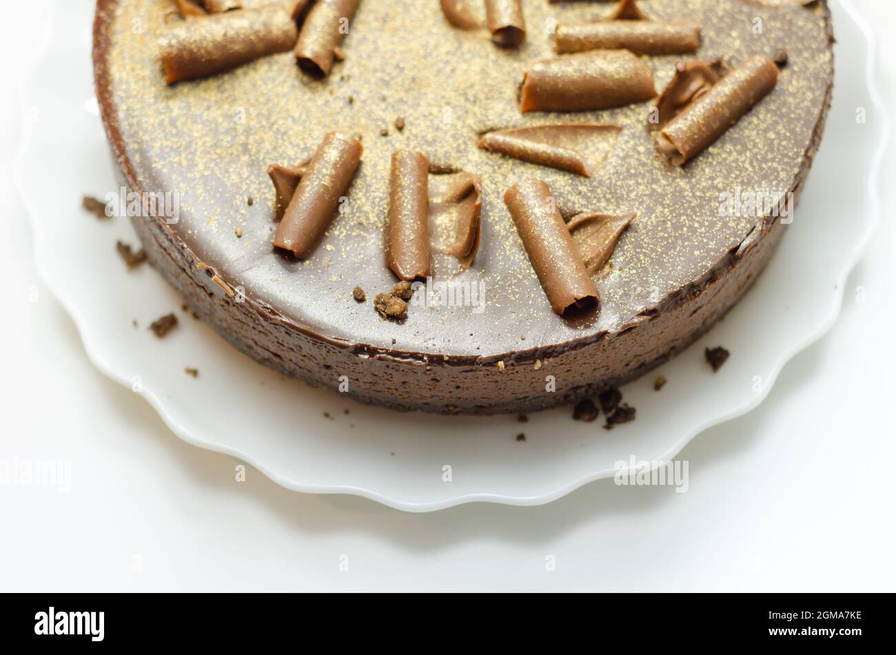 Base digestive de biscuit avec cheesecake au chocolat et poches de