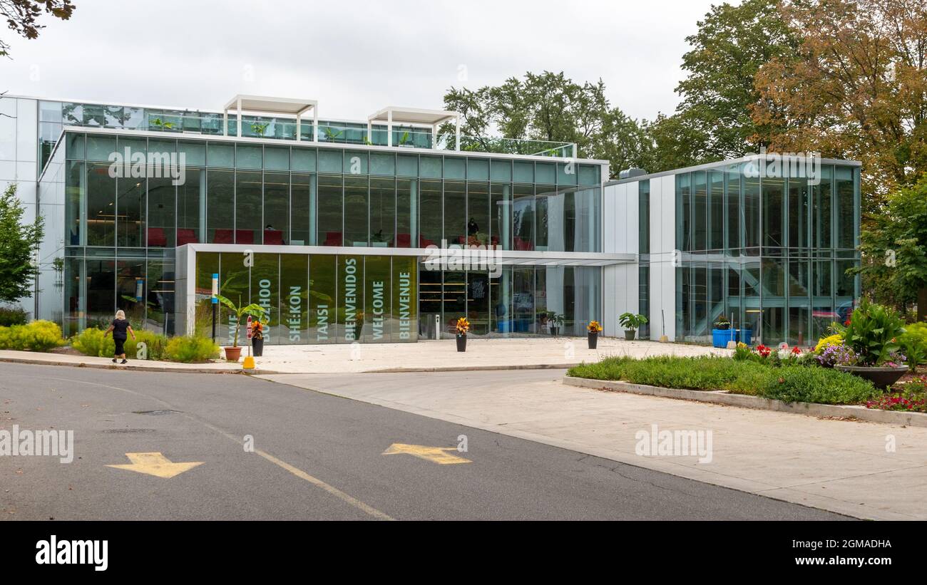 Extérieur de l'édifice du campus Glendon de l'Université York situé au 2275, avenue Bayview Ouest, à Toronto, Canada Banque D'Images