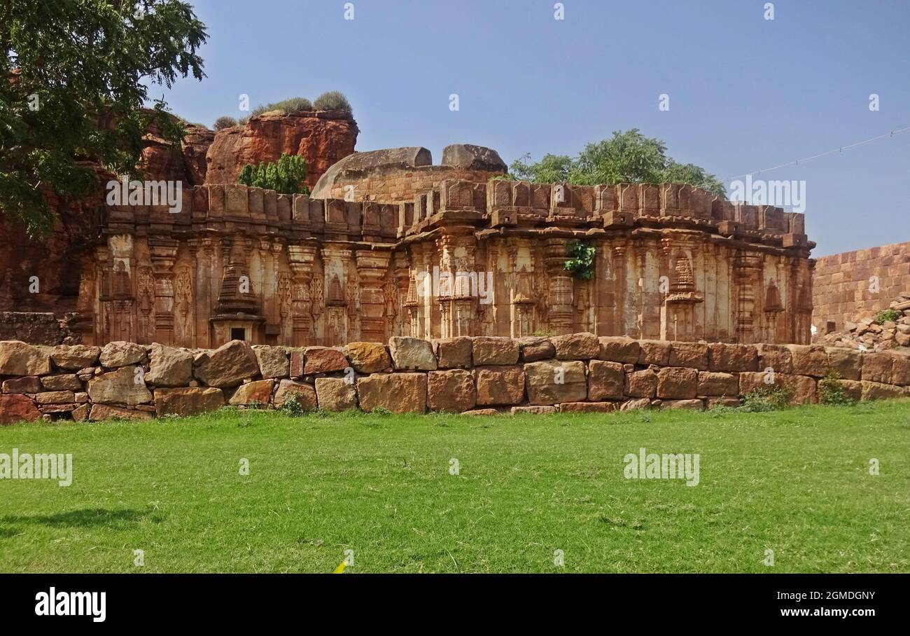 grottes de badami coupées en roche karnataka Banque D'Images