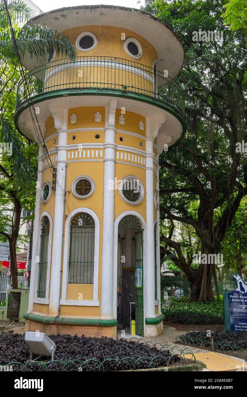 'Torre do Portão - Poso Avançado Estacio de Sá PMN' ou Tour d'entrée qui est un poste de soins de santé dans le Parc Saint Bento (Campo de Sao Bento) à Icar Banque D'Images