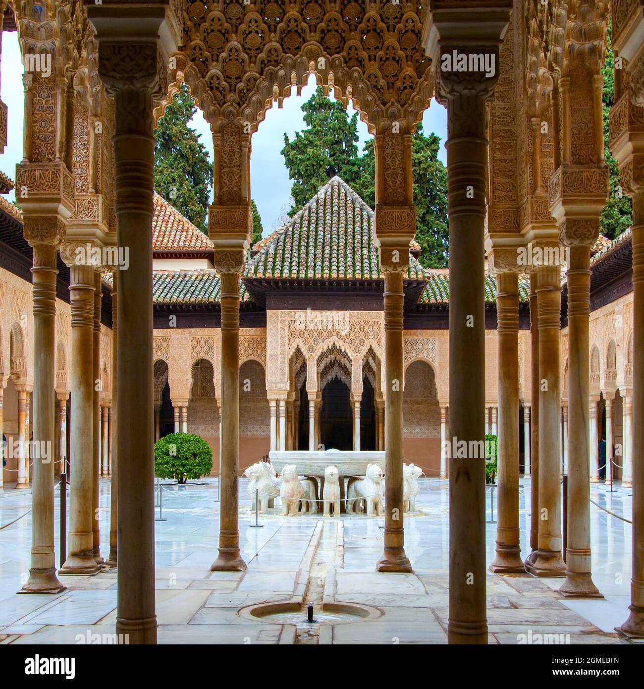 Patio des Lions à l'Alhambra à Grenade, Espagne Banque D'Images