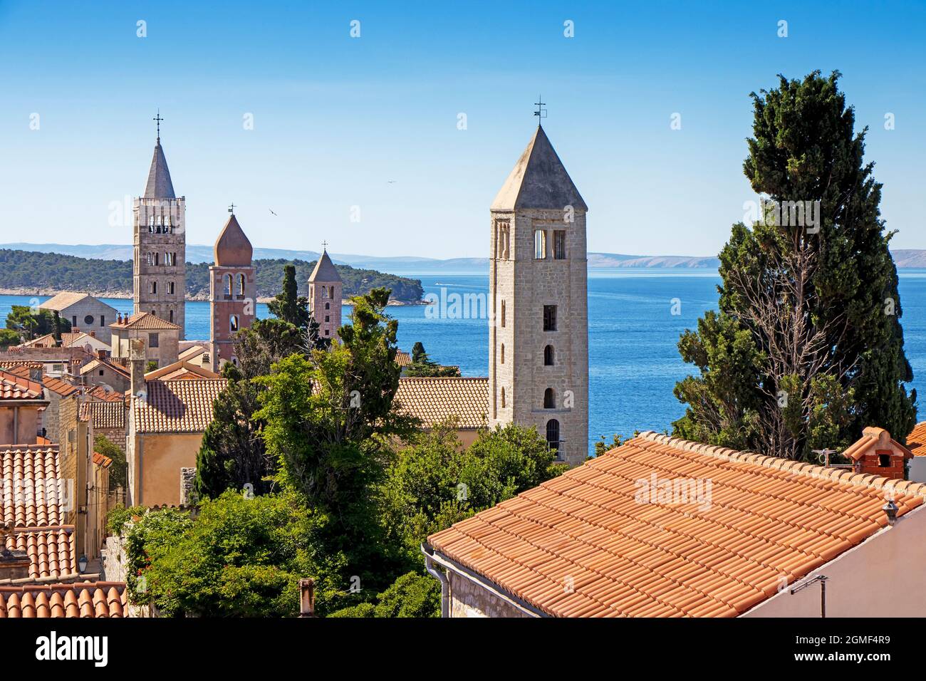 Célèbre belle ville de Rab sur l'île de Rab en Croatie. Banque D'Images