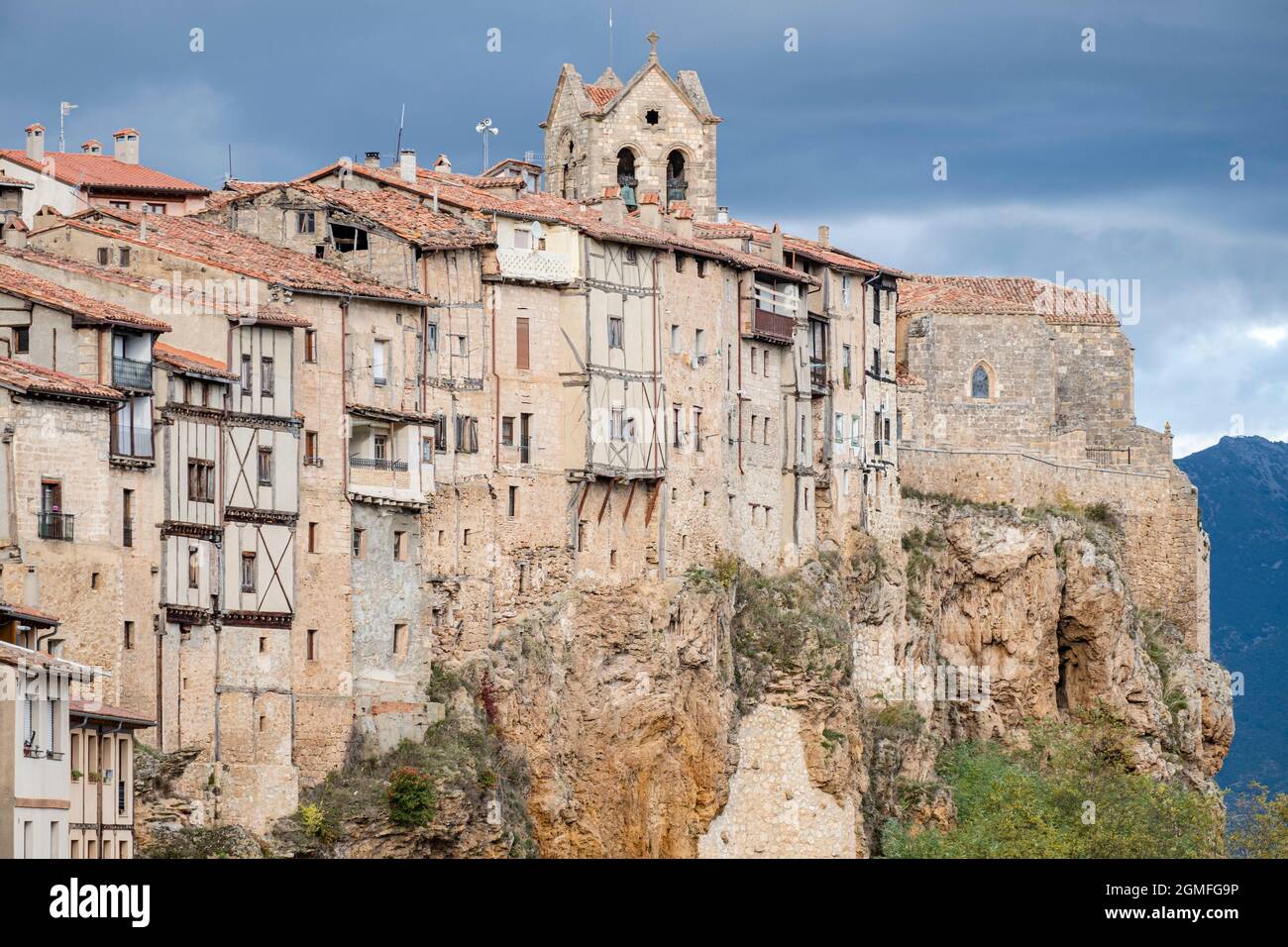 Les maisons suspendues, Frías, province de Burgos, région de Las Merindades, Espagne. Banque D'Images