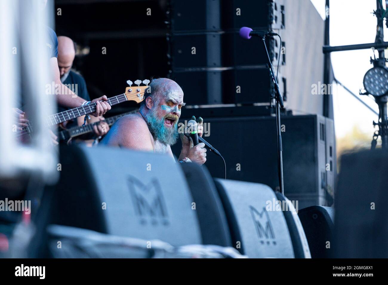 Chicago, États-Unis. 18 septembre 2021. Tim Harrington, des Savy Fav, se produit au parc Douglas pendant le festival de musique Riot Fest le samedi 18 septembre 2021 à Chicago, il. (Photo de Christopher Dilts/Sipa USA) crédit: SIPA USA/Alay Live News Banque D'Images