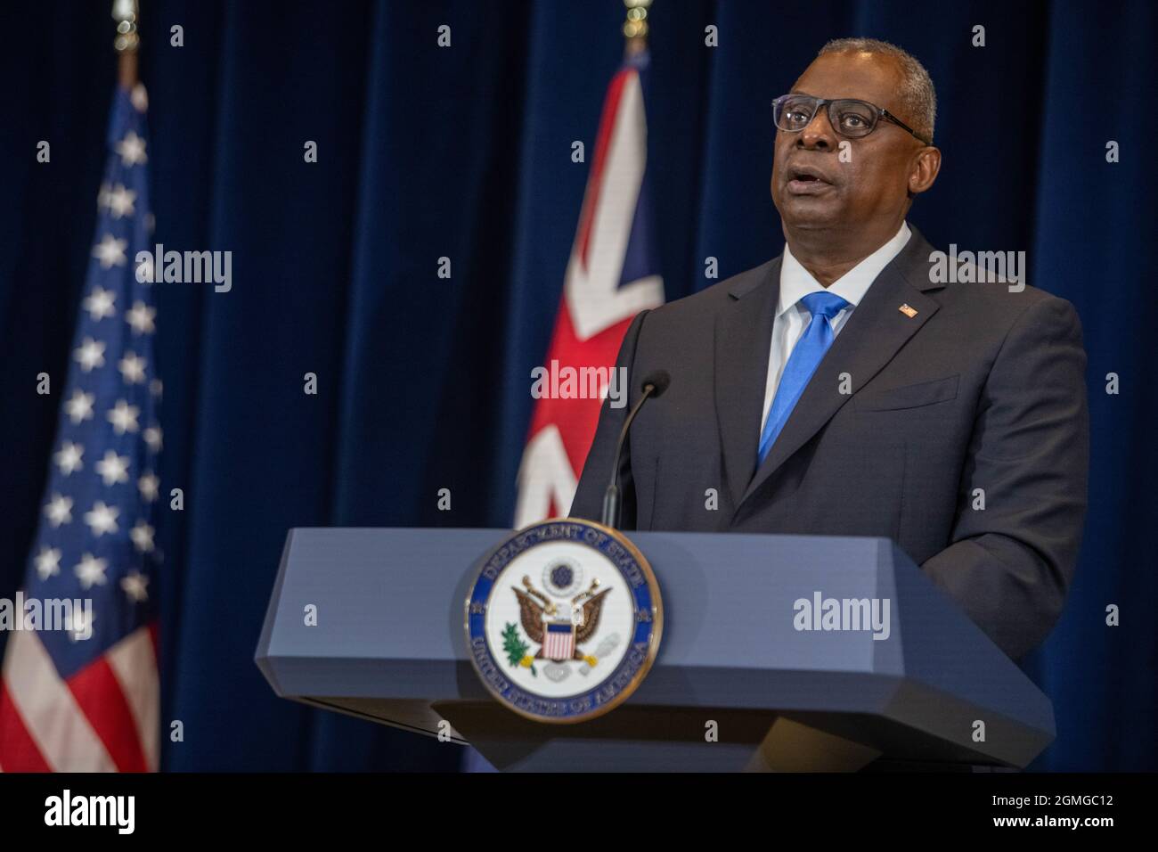 Le secrétaire américain à la Défense, Lloyd J. Austin III, répond à une question lors d'une conférence de presse conjointe avec l'Australie au département d'État le 16 septembre 2021 à Washington, DC. Crédit : SSTGT. Sgt. Jack Sanders/DOD/Alamy Live News Banque D'Images