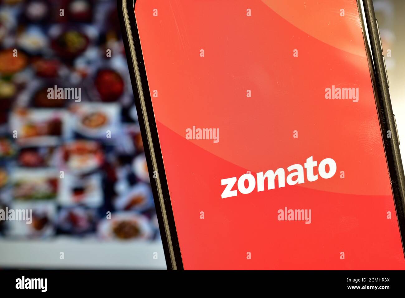 New Delhi, Inde, 16 janvier 2020:- application de commande de nourriture en ligne logo Zomato sur smartphone Banque D'Images