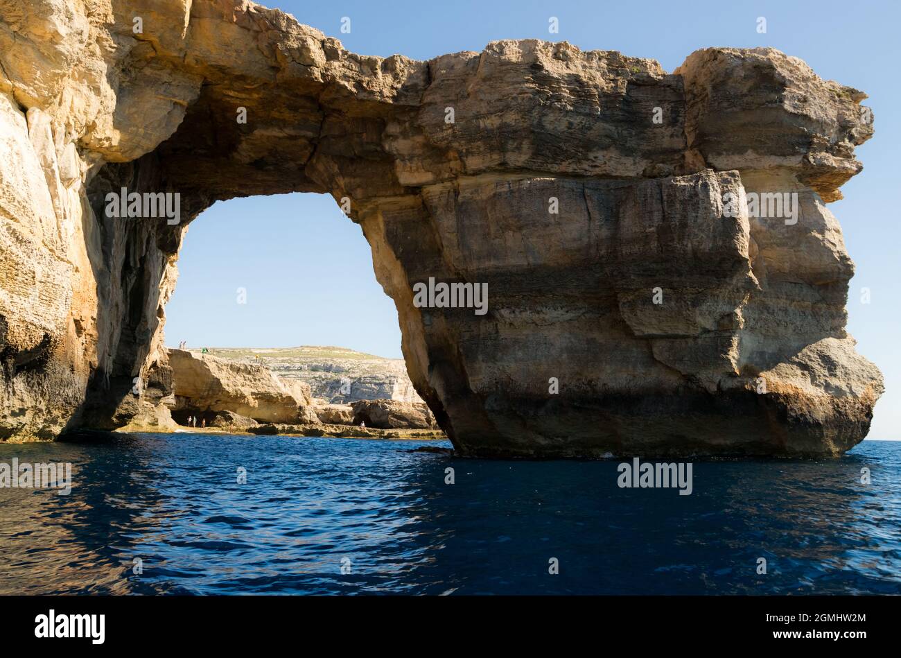 La fenêtre d'azur, une formation rocheuse sur la côte ouest de Gozo, une des îles maltaises Banque D'Images
