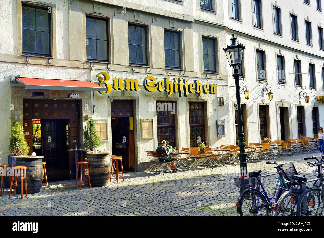 'Zum Schiffchen', le plus ancien restaurant/brasserie de Düsseldorf, en Allemagne (fondée en 1628). Il est situé dans la zone touristique populaire de la vieille ville. Banque D'Images