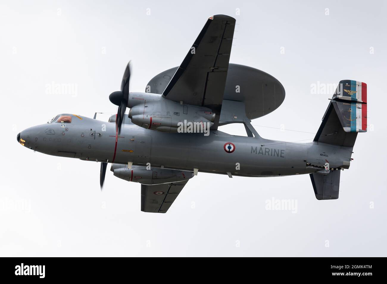 Un avion d'alerte rapide aéroporté tactique (AEW) Northrop Grumman E-2 Hawkeye de la Marine française. Banque D'Images