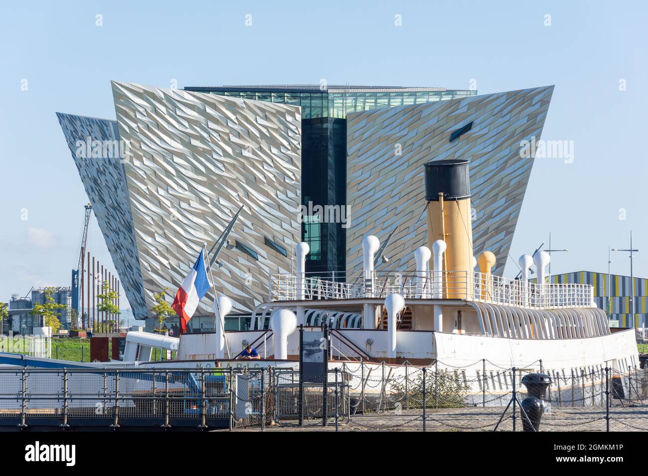 Titanic Belfast Museum et SS Nomadic, Corporation Square, ville de Belfast, Irlande du Nord, Royaume-Uni Banque D'Images