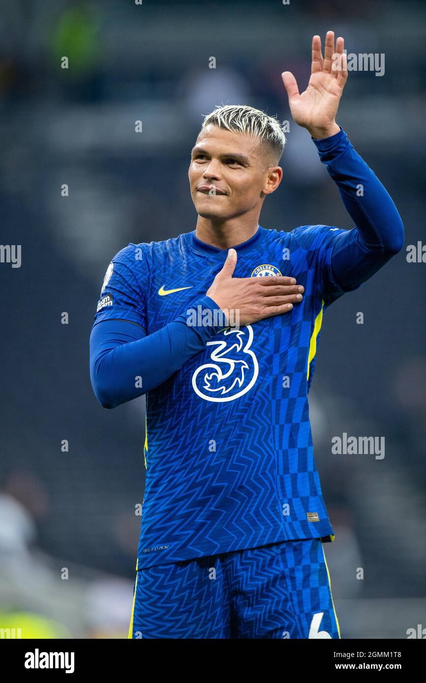 Thiago Silva de Chelsea célèbre lors du match de la Premier League entre Tottenham Hotspur et Chelsea au stade Tottenham Hotspur le 19 septembre, Banque D'Images