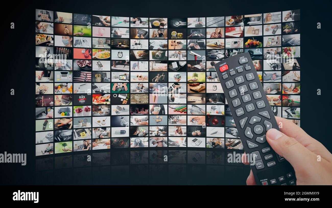 Concept vidéo multimédia sur mur multimédia. Services de diffusion TV, vidéo à la demande Banque D'Images