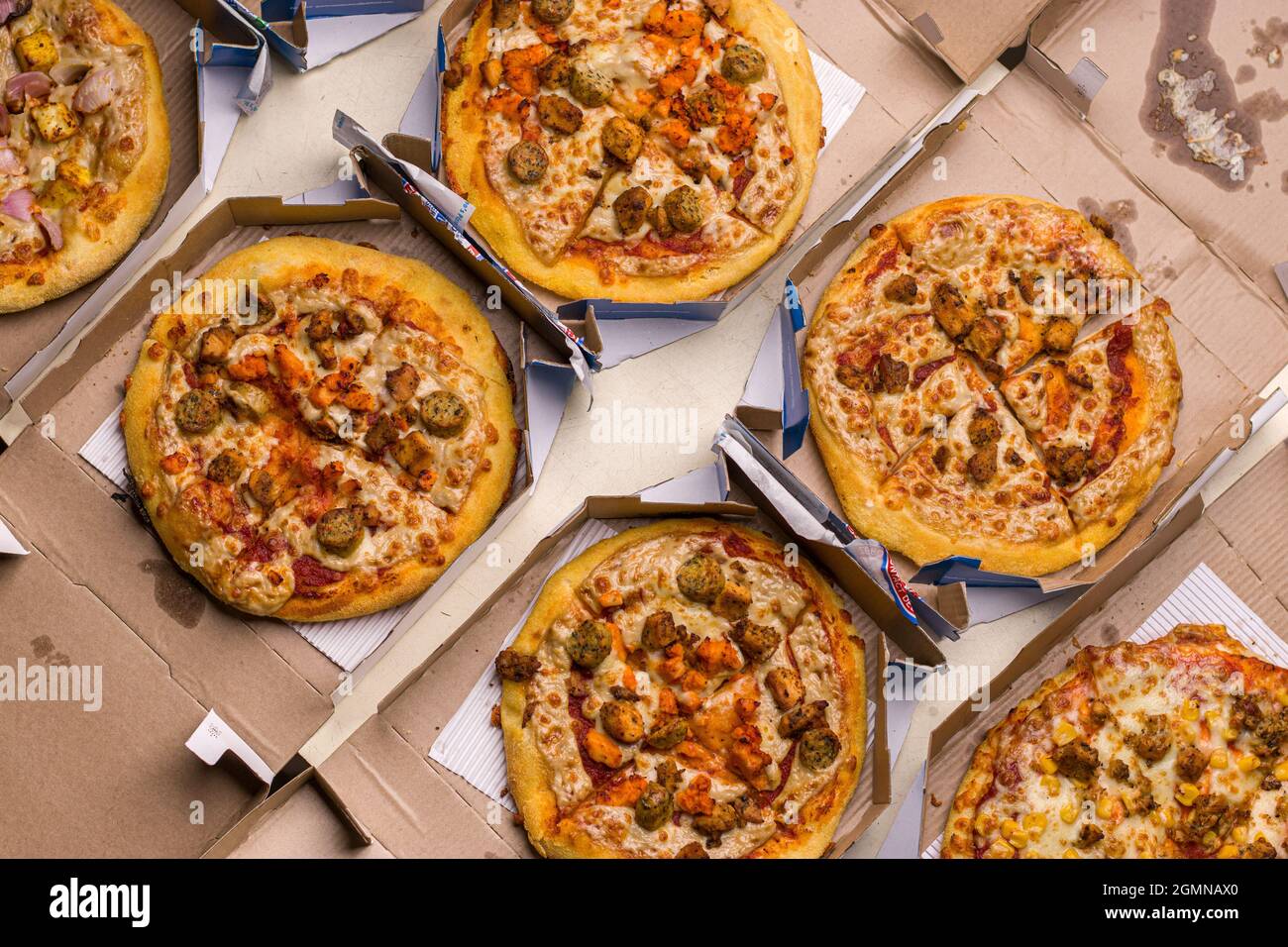 West Bangal, Inde - 21 août 2021 : photo de la pizza Dominos sur boîte  Photo Stock - Alamy