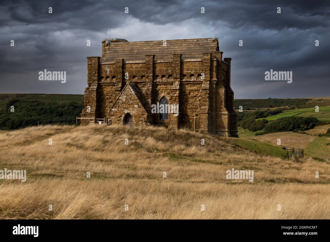 Chapelle Sainte-Catherine située sur une colline au-dessus du village d'Abbotsbury, à Dorset, en Angleterre Banque D'Images