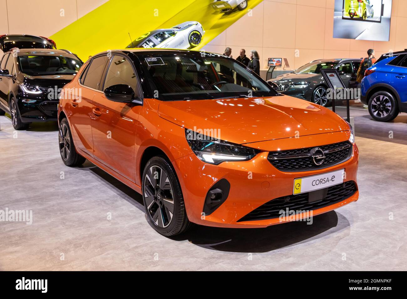 Opel Corsa-e nouveau modèle de voiture électrique présenté au salon automobile Autosalon 2020. Bruxelles, Belgique - 9 janvier 2020. Banque D'Images