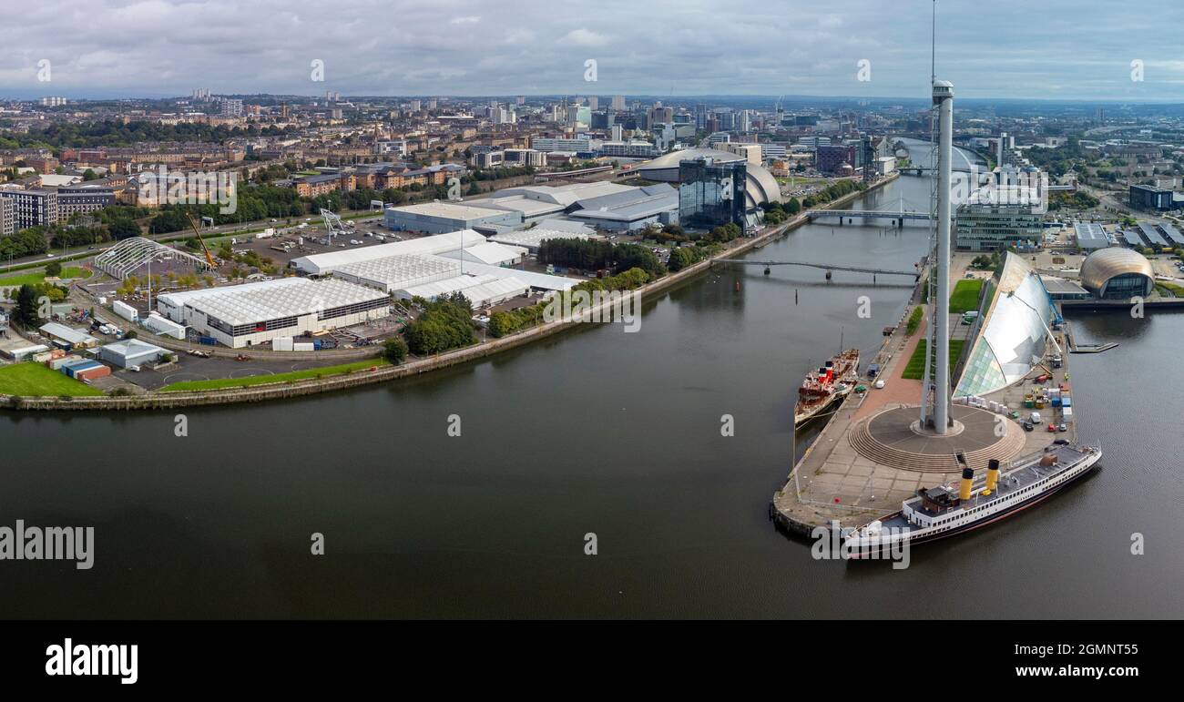 Glasgow, Écosse, Royaume-Uni. 20 septembre 2021. Vues aériennes du site de la conférence et du sommet internationaux COP26 sur les changements climatiques qui se tiendra à Glasgow en novembre 2021. Le site se trouve à côté de la rivière Clyde, sur le campus de l'événement écossais, et de grandes structures temporaires sont érigées pour abriter les dizaines de milliers de délégués, les chefs d'État et les journalistes qui assisteront à l'événement de deux semaines. Iain Masterton/Alay Live News. Banque D'Images