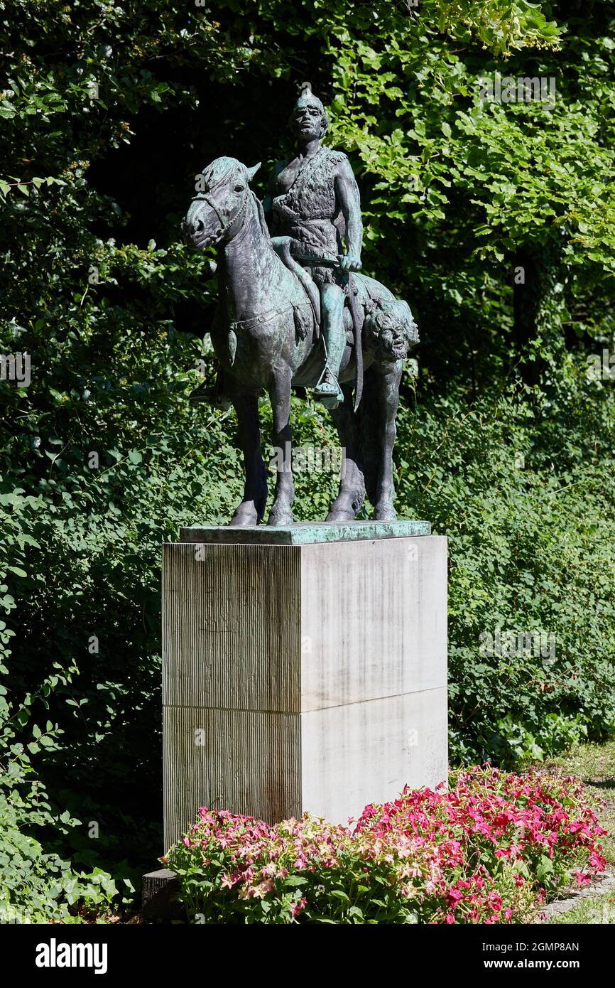 En barbar (Un barbare), statue de bronze de Carl Johan Bonnesen (1868-1933) placée en dehors de la Collection Hirschsprung depuis 1913; Copenhague, Danemark Banque D'Images