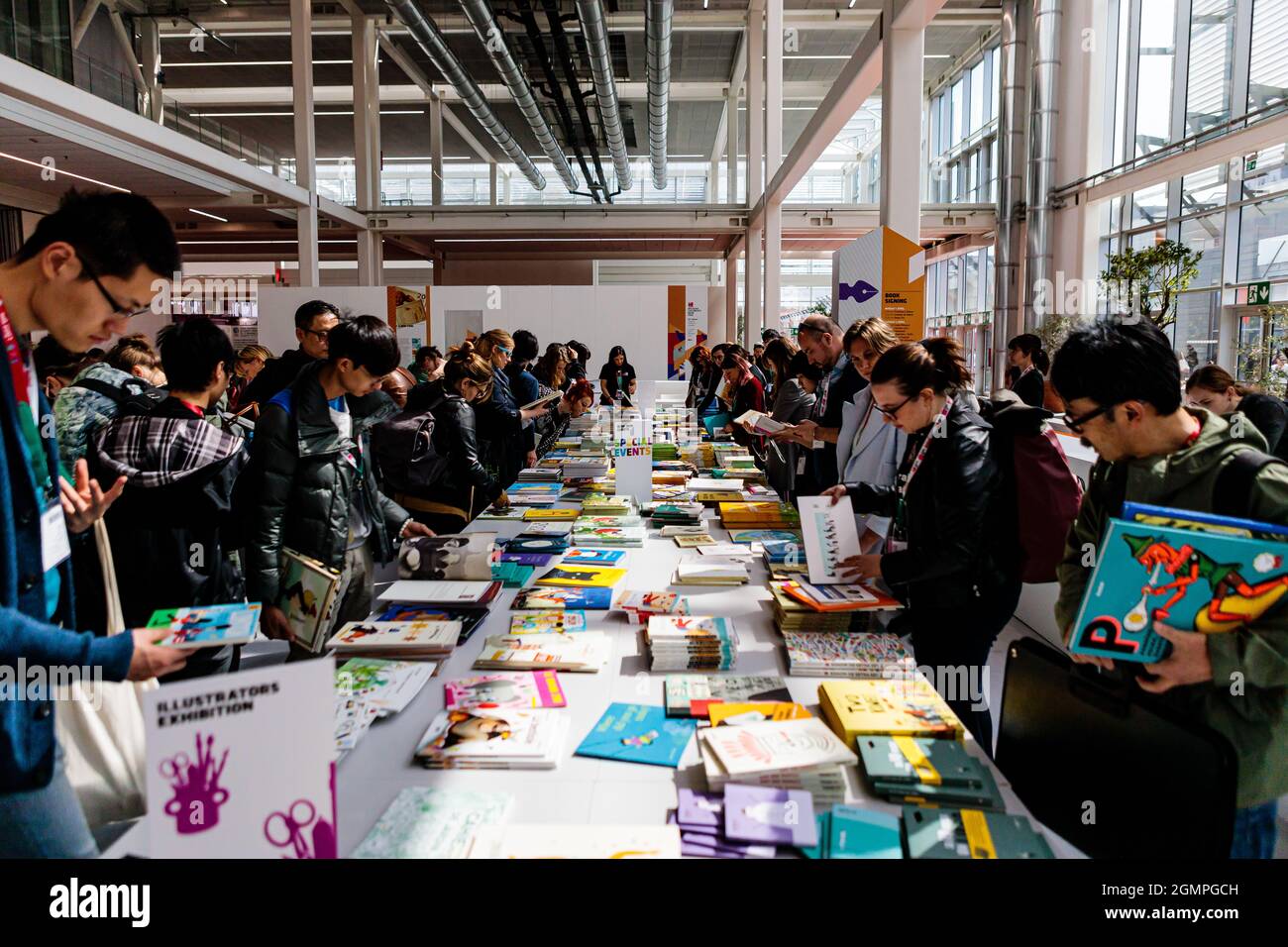 Bologne, ITALIE. 1er avril 2019. Vues depuis la foire du livre pour enfants de Bologne Journée d'ouverture au quartier Fiera de Bologne, Italie. Banque D'Images