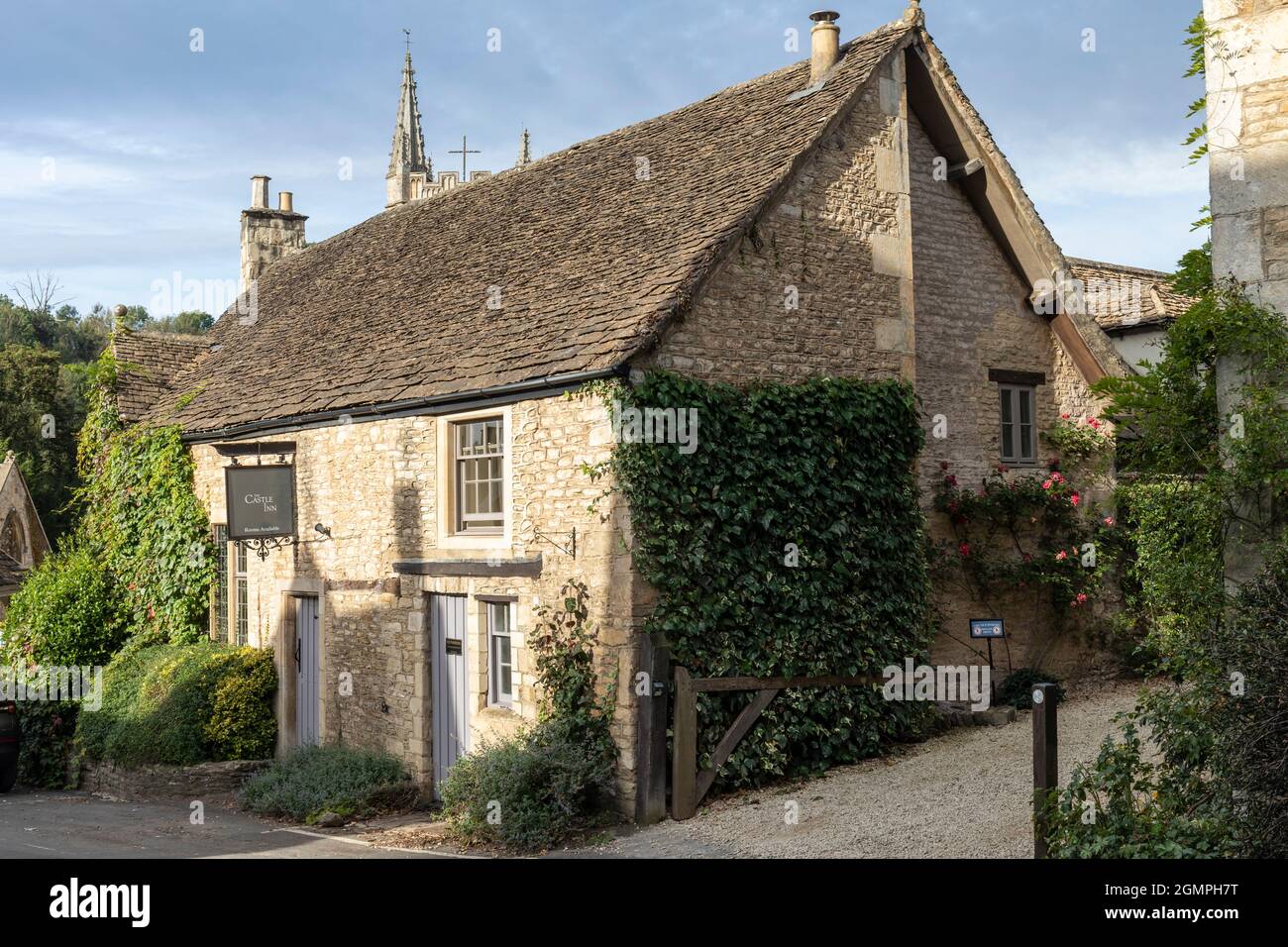 Chambres disponibles au Castle Inn dans le village préservé de Cotswold de Castle Combe, Wiltshire, Angleterre, Royaume-Uni Banque D'Images