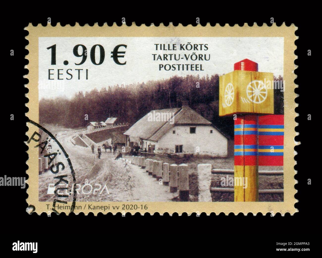 Le timbre imprimé en Estonie montre l'image de la Tille Korts Tartu-Voru Postiueel, vers 2020. Banque D'Images