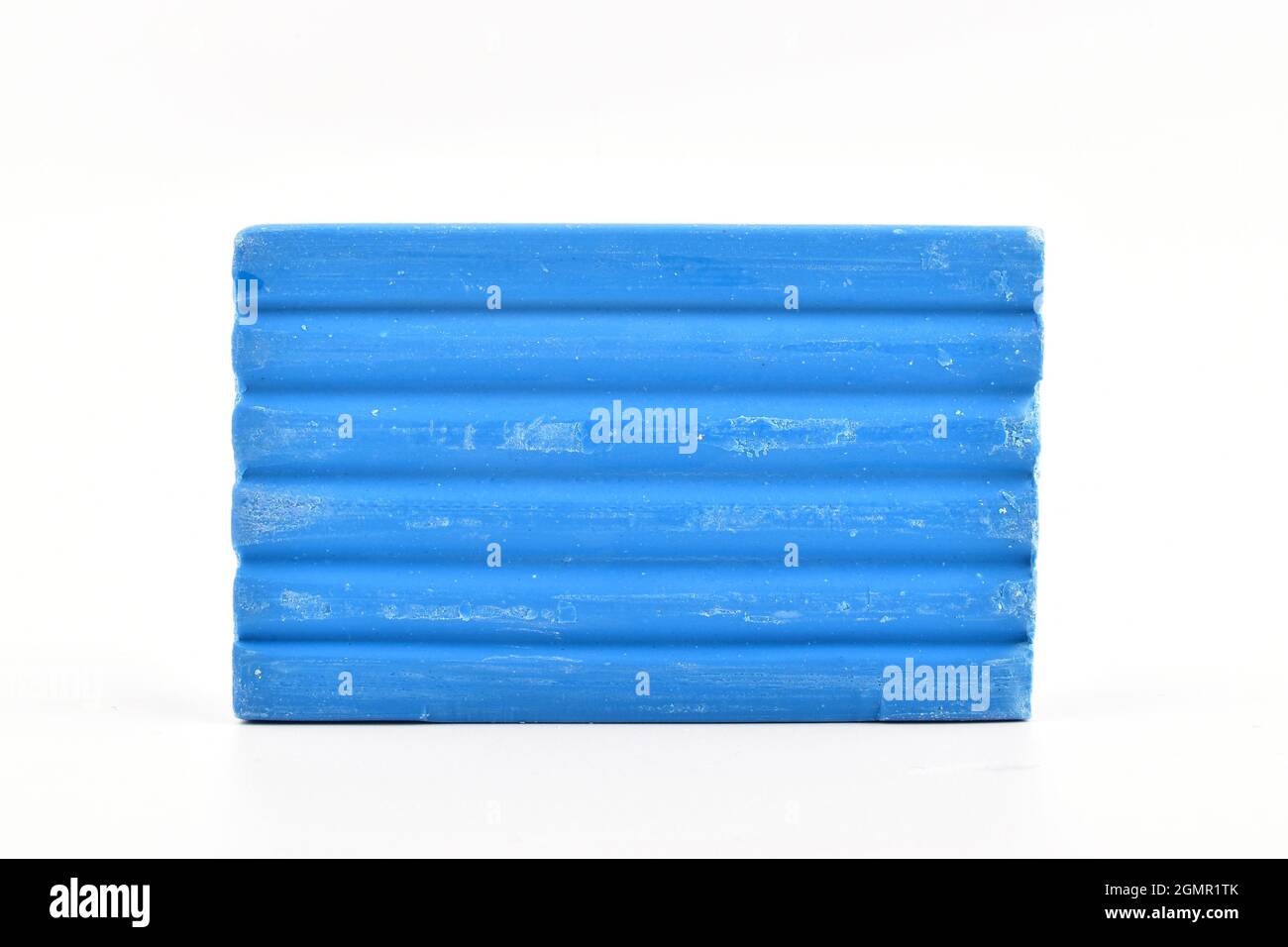 Savon détergent bleu isolé sur fond blanc Banque D'Images