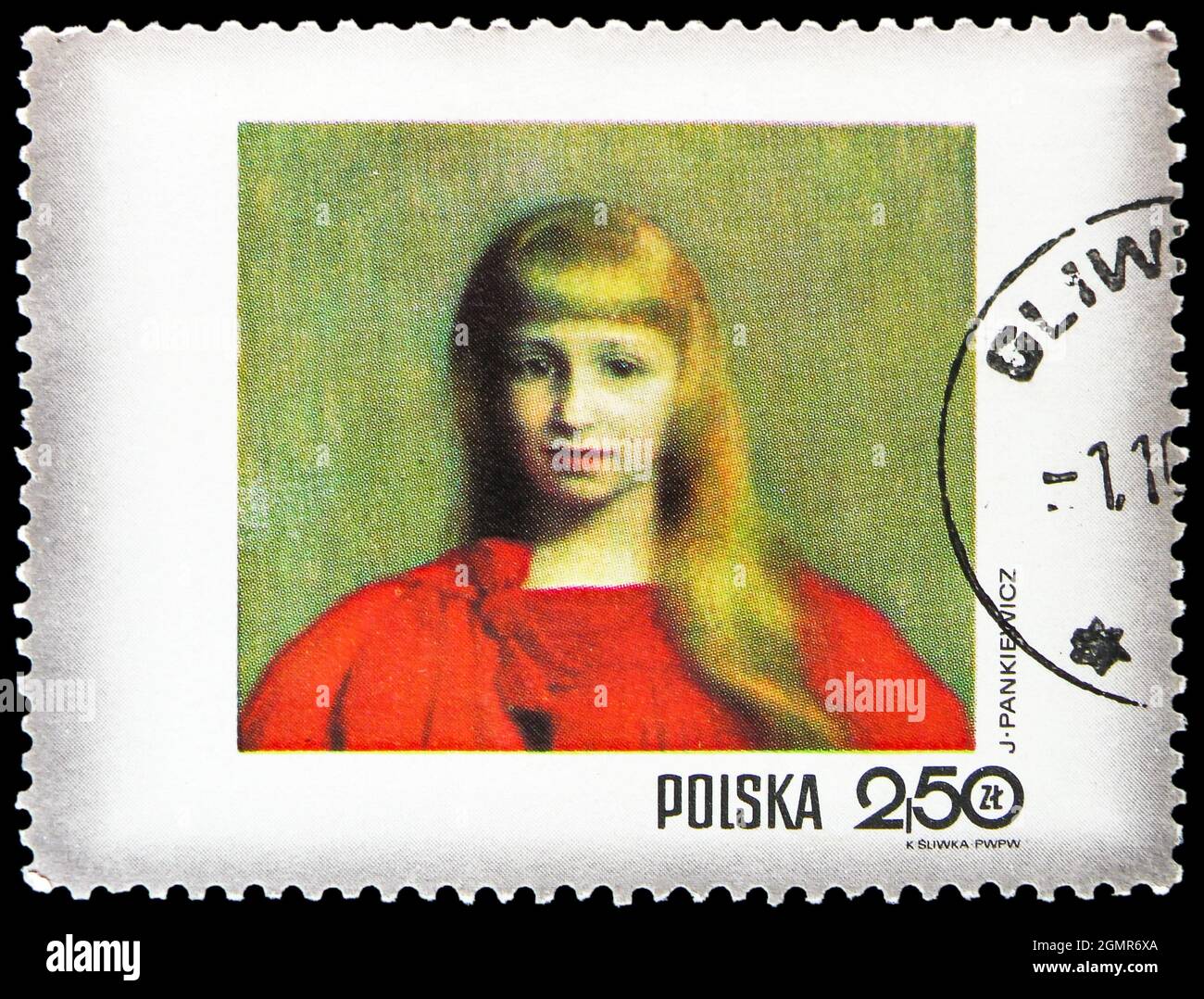 MOSCOU, RUSSIE - 31 JUILLET 2021: Timbre-poste imprimé en Pologne montre la fille dans une robe rouge, par Jozef Pankiewicz (1866-1940), jour du timbre 1971 - Femme dans Banque D'Images