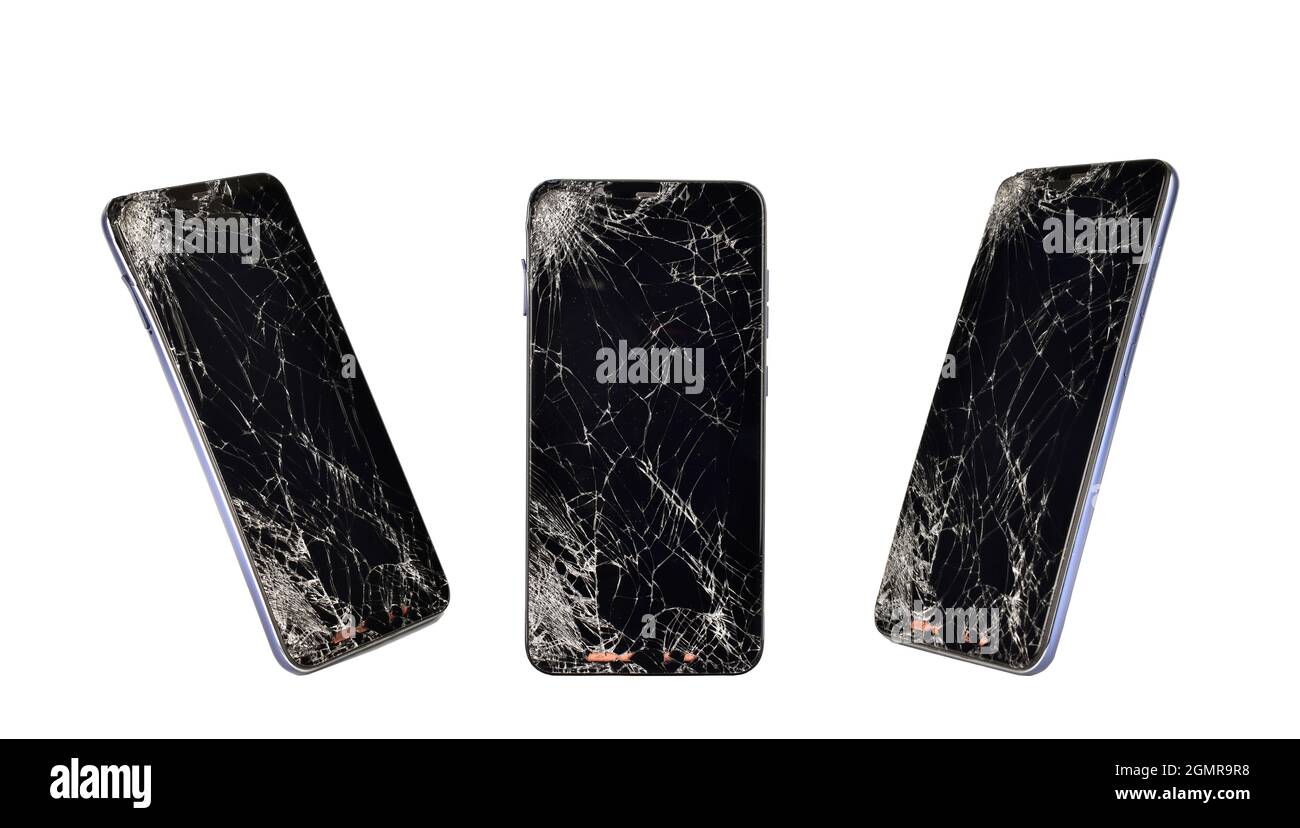 Smartphone cassé isolé sur fond blanc avec masque Banque D'Images