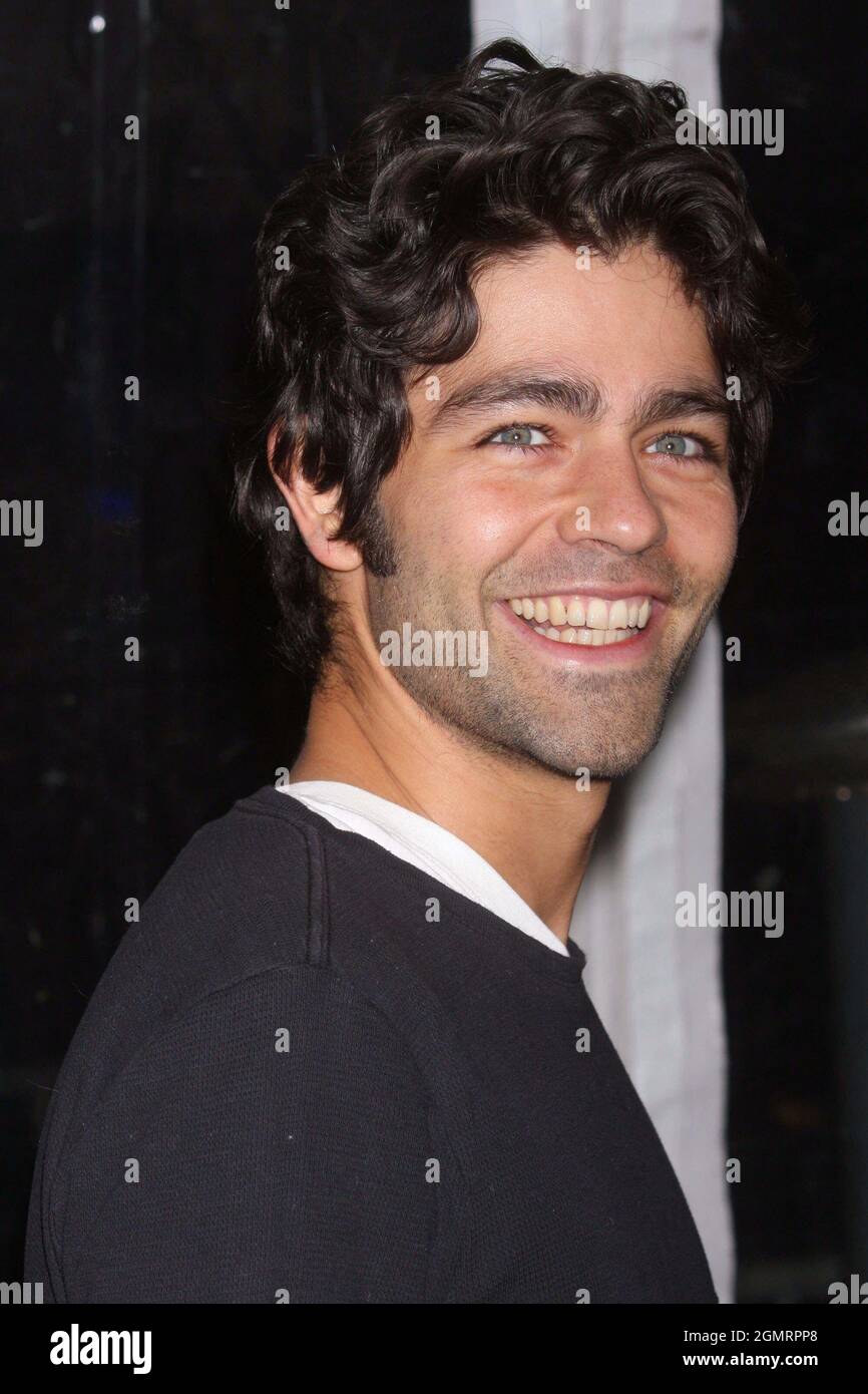 Adrian Grenier assiste à la première de Paramount Pictures 'True Grit' au Ziegfeld Theatre de New York le 14 décembre 2010. Crédit photo : Henry McGee/MediaPunch Banque D'Images