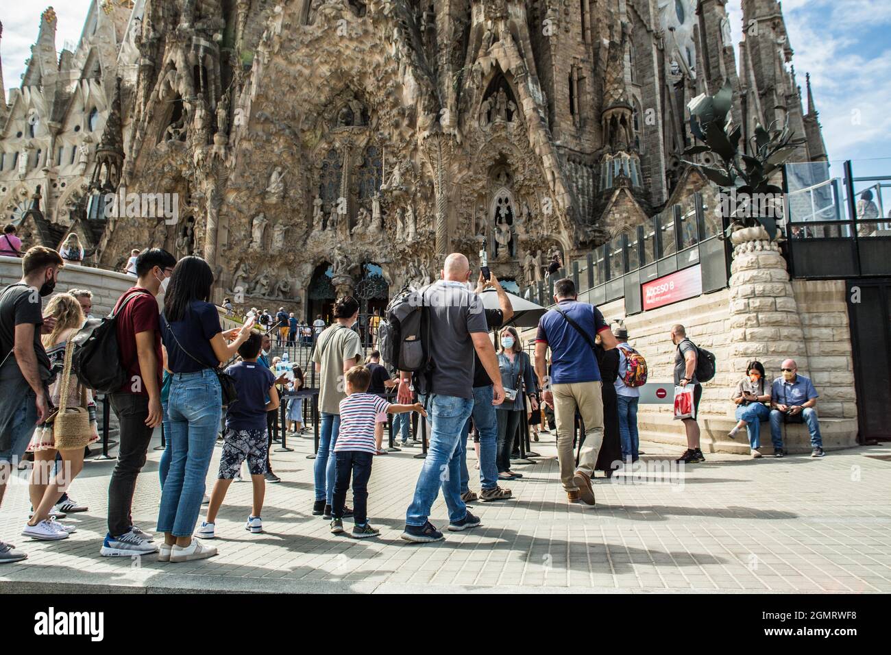 Barcelone, Catalogne, Espagne. 20 septembre 2021. Les touristes sont vus faire la queue pour visiter la basilique de la Sagrada família à Barcelone. (Image de crédit : © Thiago Prudencio/DAX via ZUMA Press Wire) Banque D'Images