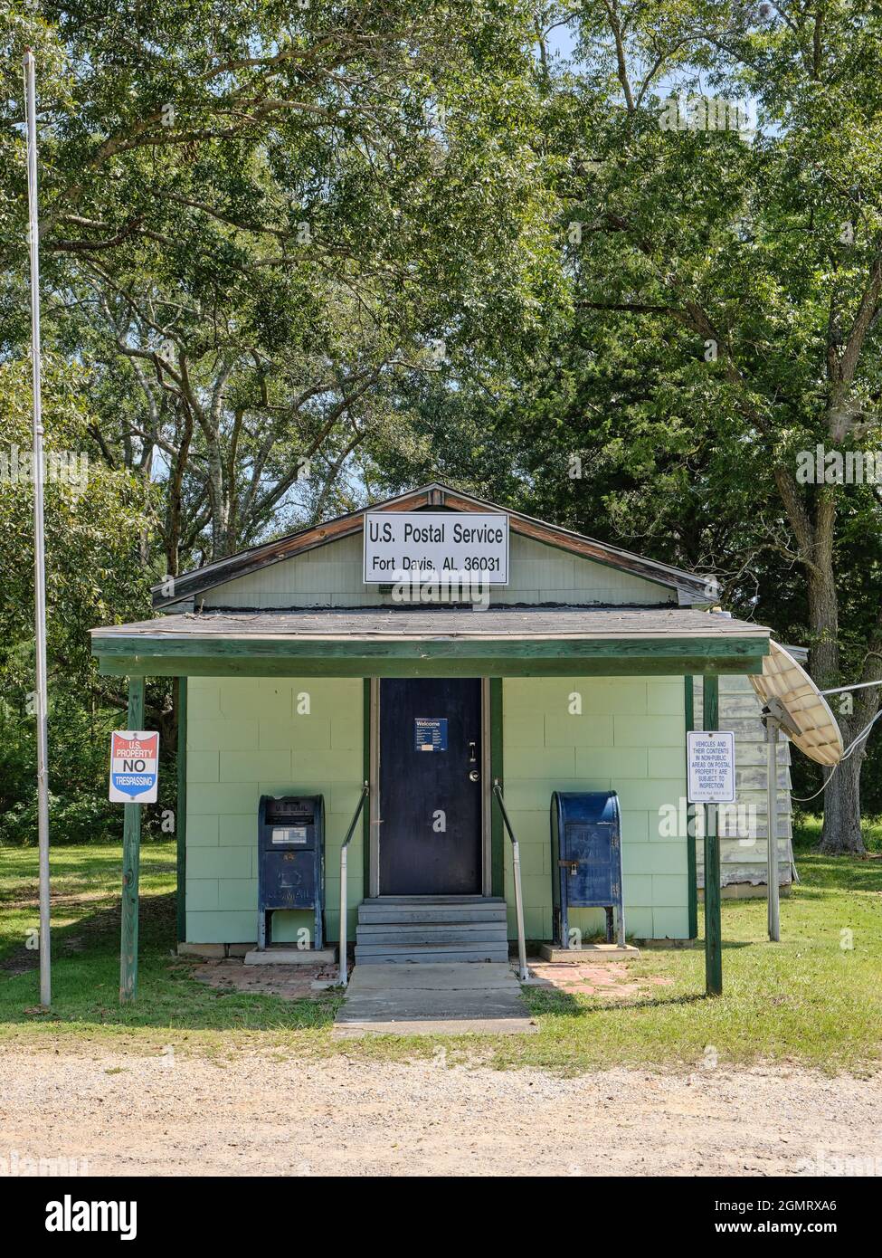 Petit bureau de poste américain rural dans la communauté de Fort Davis, California, USA. Banque D'Images