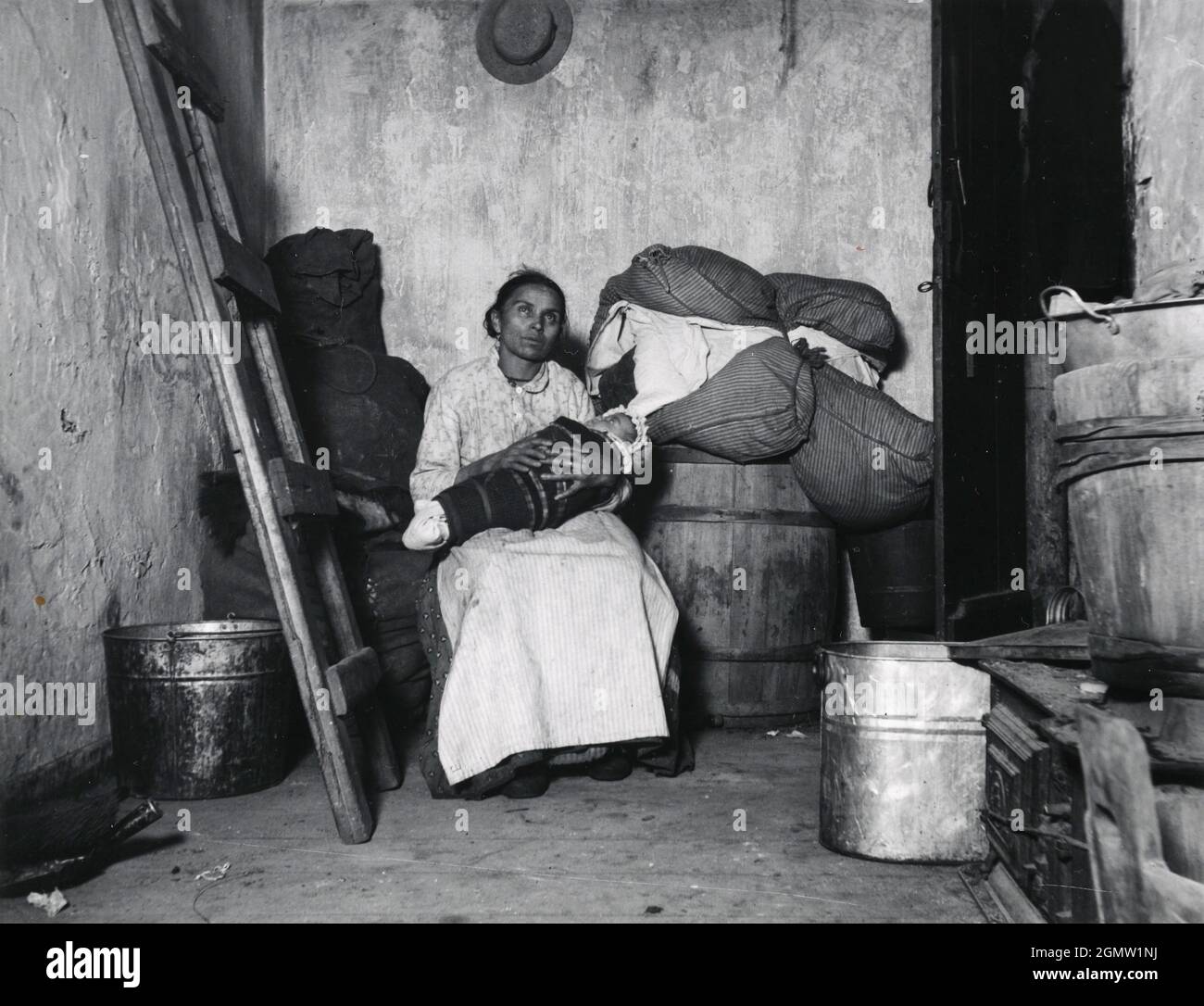 Jacob Riis photographie - dans la maison d'un Rag Picker italien Jersey Street, New York, Etats-Unis Banque D'Images