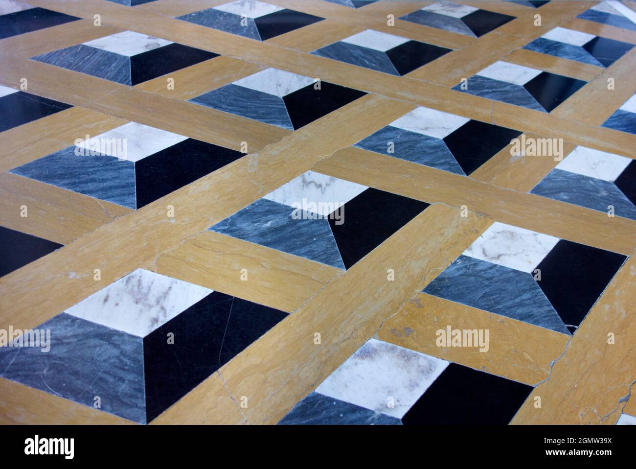 Le Havre, France - 5 septembre 2017 ce sol carrelé du Havre imite l'une de ces illusions optiques déconcertantes où le motif apparaît à al Banque D'Images