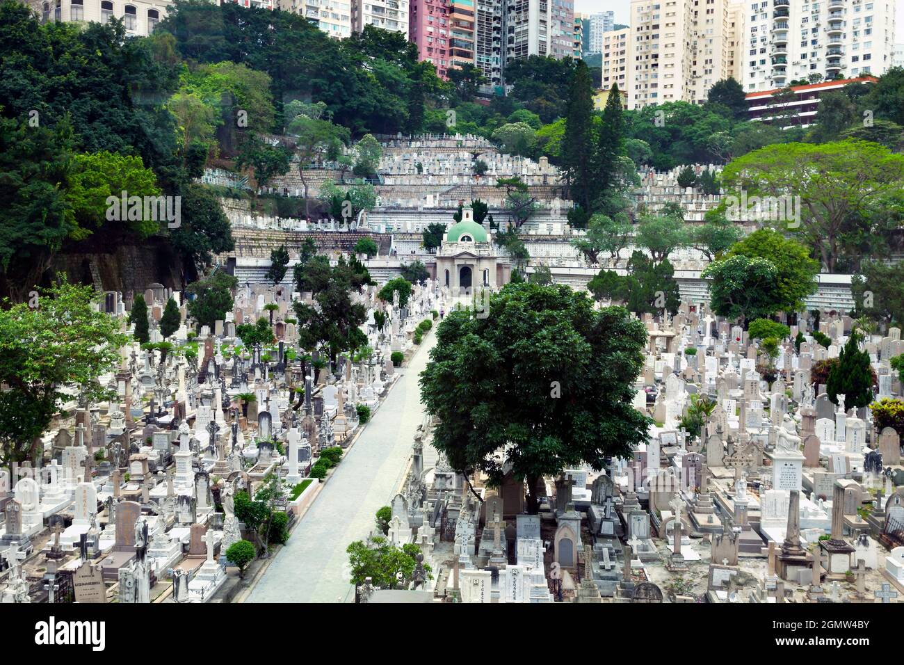 Hong Kong, Chine - 6 mai 2012 la Happy Valley, baptisée ironiquement sur l'île de Hong Kong, a commencé comme un marécage infesté par le paludisme et un piège à mort pour le deliat Banque D'Images