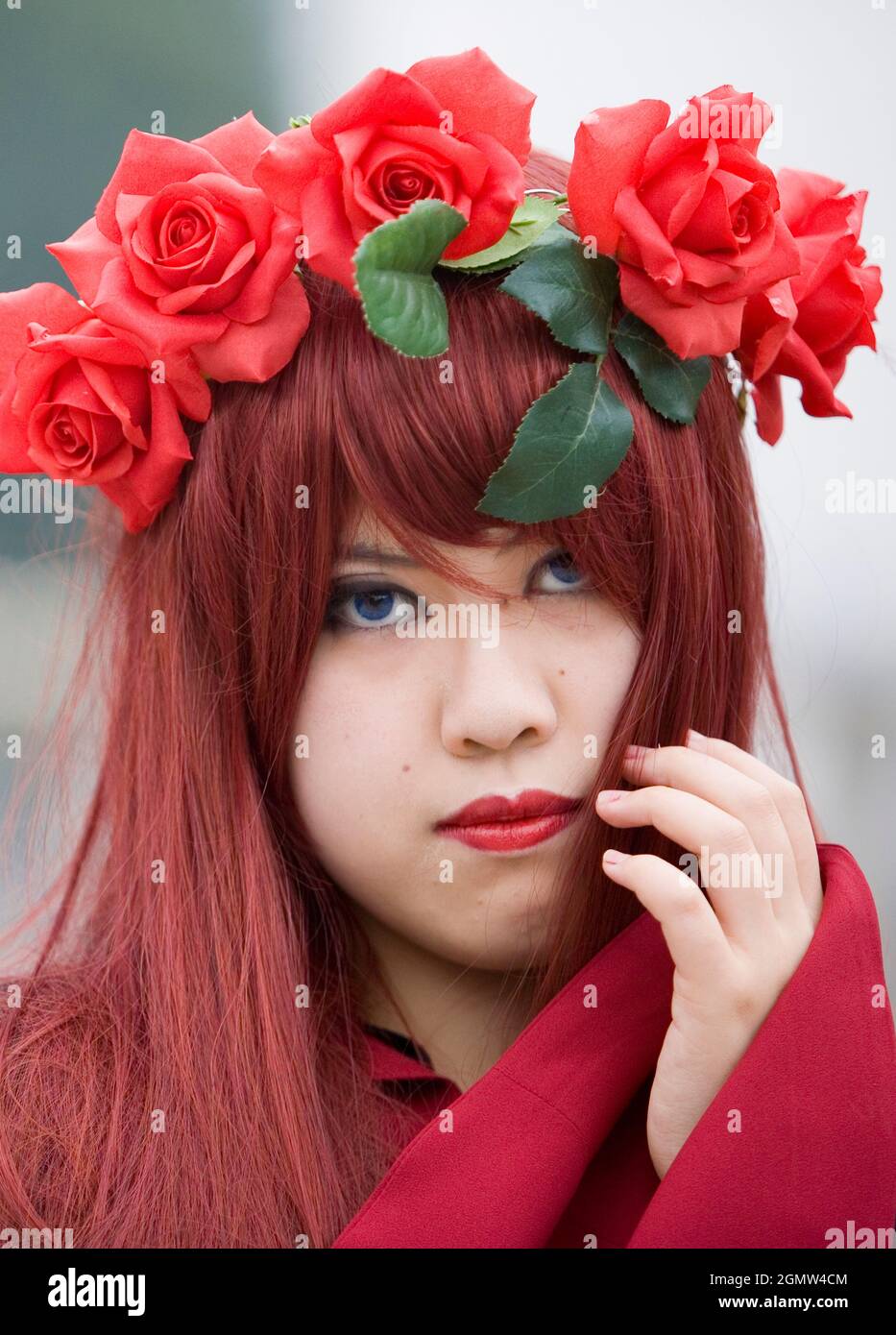 Tokyo, Japon - 6 novembre 2005 ; une fille dans la balle. Harajuku est le centre de la culture de rue de pointe, du cosplay et de la mode de jeunesse à Tokyo. Tous les Sun Banque D'Images