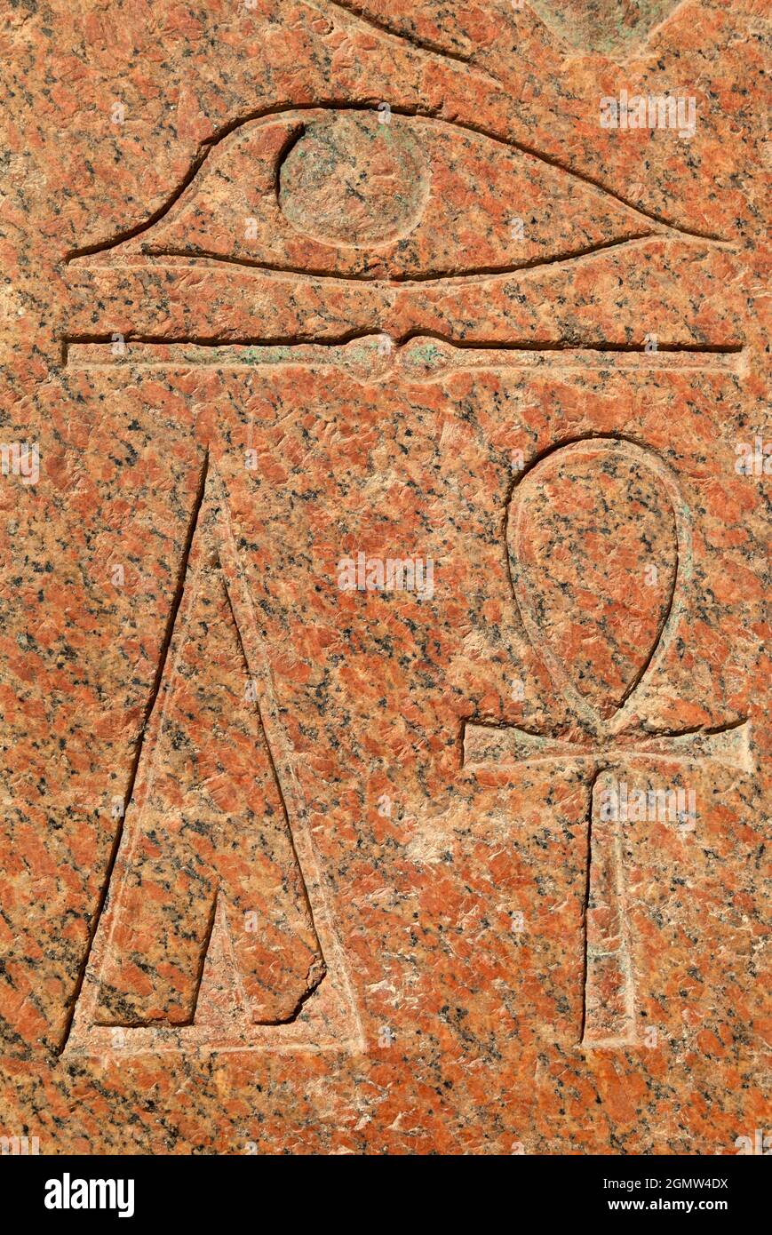 Le temple mortuaire de la reine Hatshepsut, le Djeser-Djeseru (Saint des Saints), est situé sous les falaises de Deir el Bahari sur la rive ouest du Banque D'Images