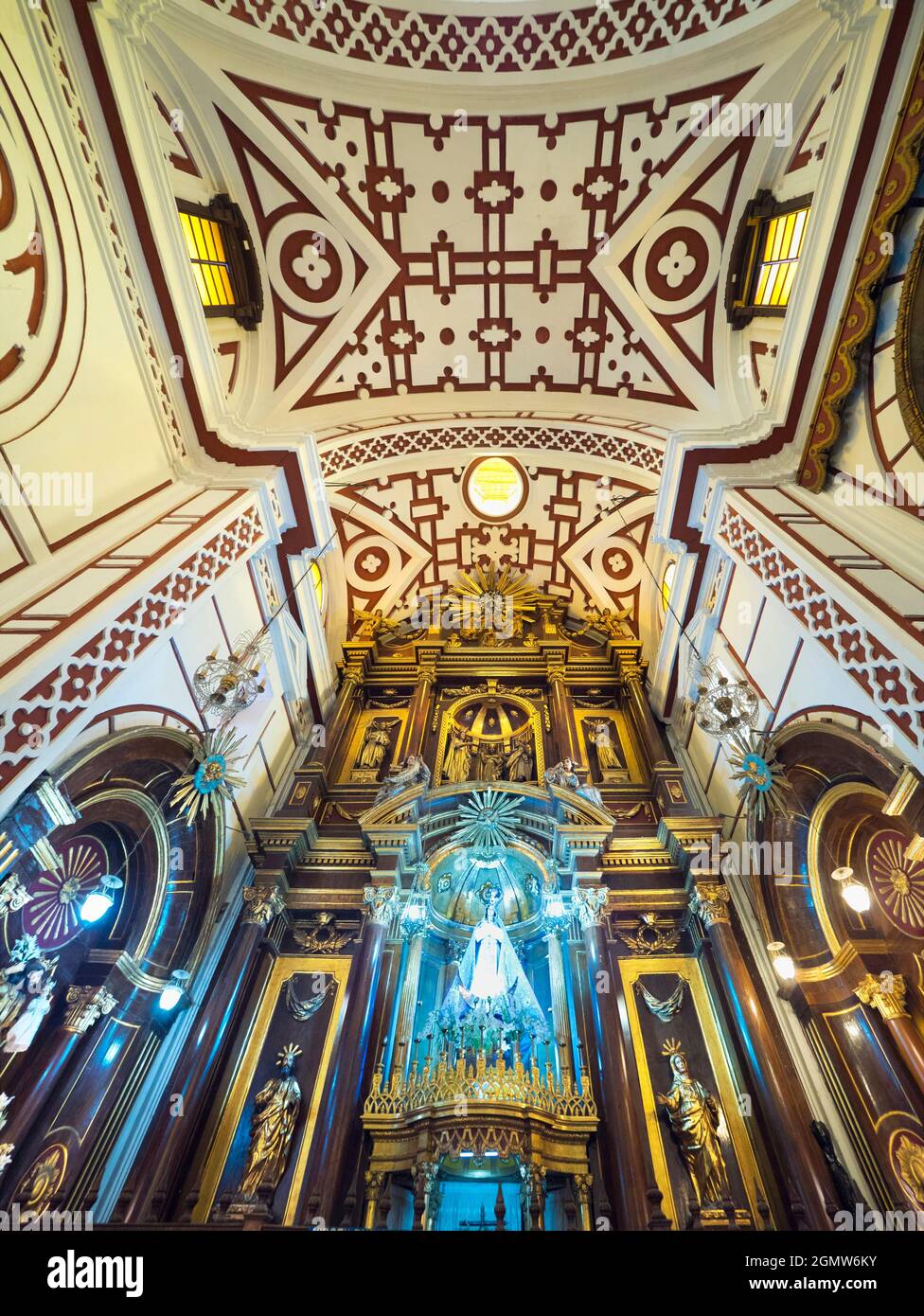 Lima, Pérou - 10 mai 2018 la basilique et le couvent de Saint François est un monument historique de Lima, Pérou. Construit en 1673, il a survécu jusqu'à présent à plusieurs ea Banque D'Images