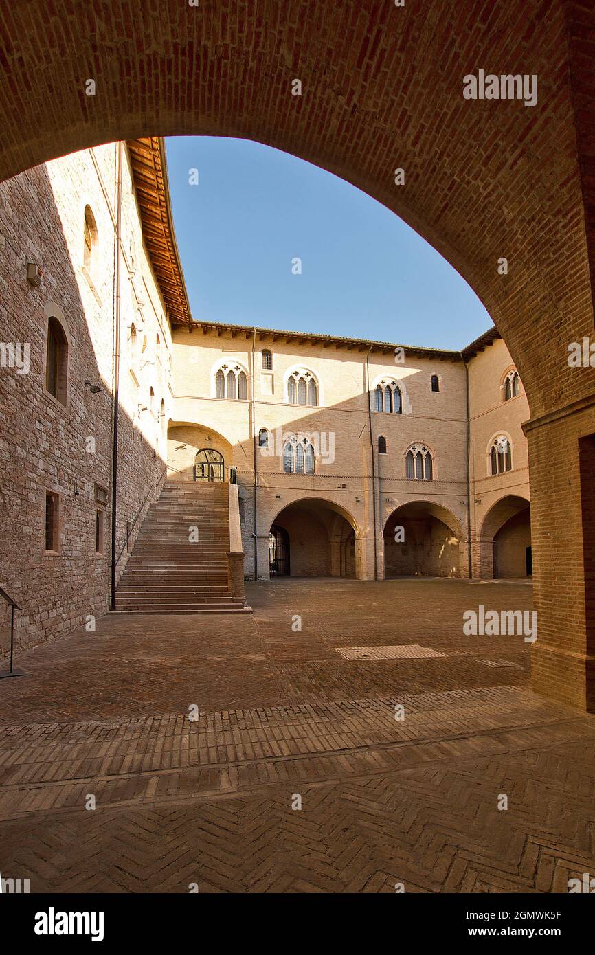 Palais du Palazzo Trinci, Foligno, Ombrie, Italie, Europe Banque D'Images