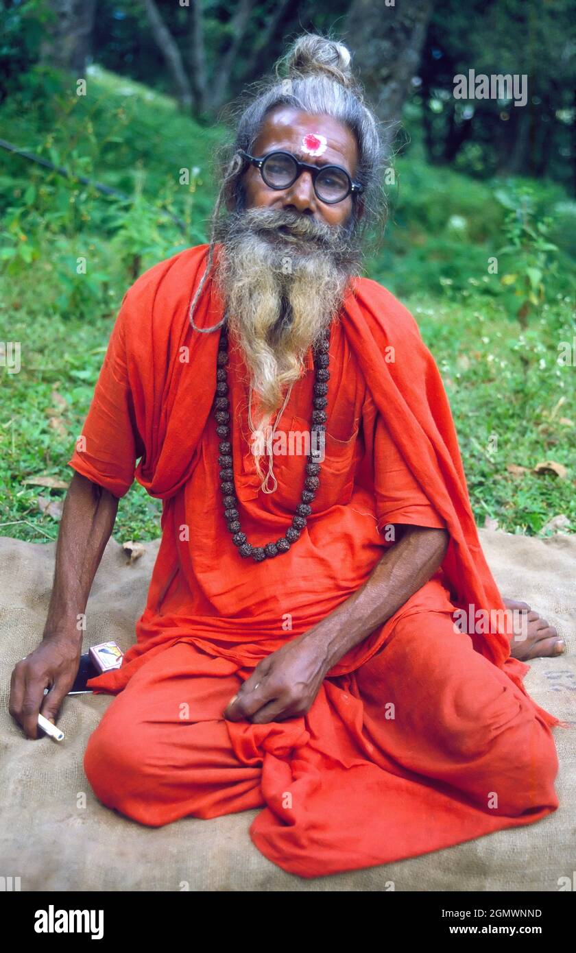 Katmandou, Népal - 13 octobre 1984 les Sadhus sont des hommes saints qui peuvent être vus partout en Inde et au Népal. Ils sont fondamentalement des ascètes religieux ou mendiants Banque D'Images